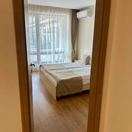 Premier Sea View Apartmán