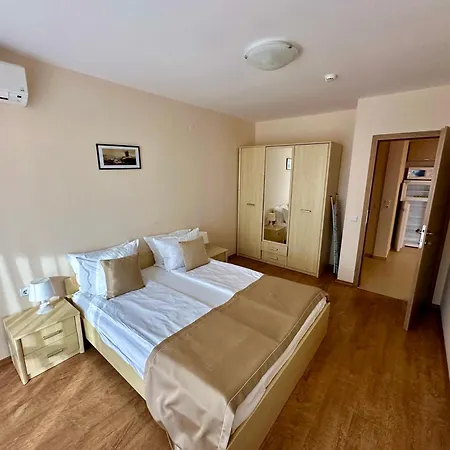 Premier Sea View Apartmán