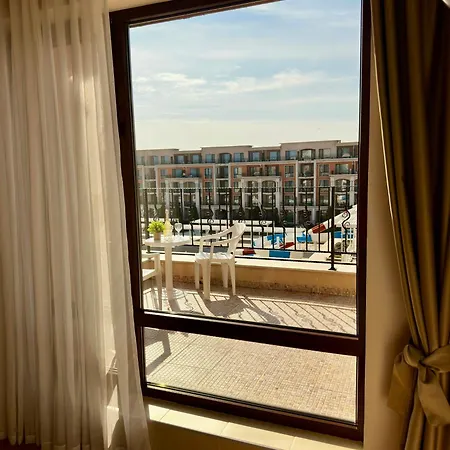 Апартамент Premier Sea View Свети Влас